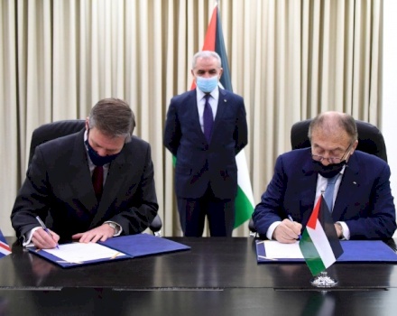 القنصلية البريطانية ووزارة الاقتصاد توقعان اتفاقية لدعم تطوير التجارة وتعزيز دور القطاع الخاص